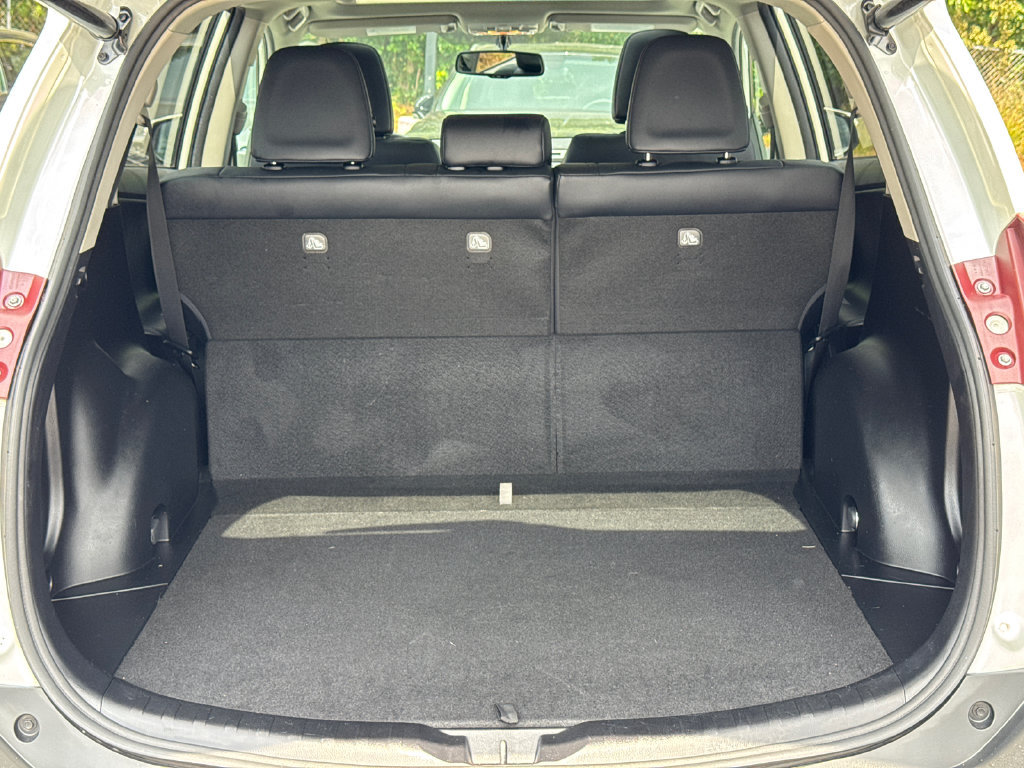 Used 2013 Toyota RAV4 Limited FWD image 17