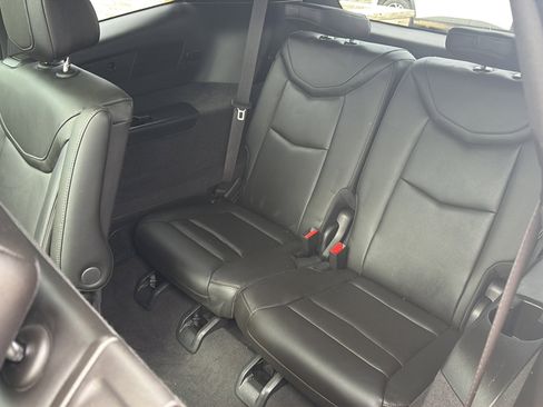 Used 2024 Cadillac XT6 Premium Luxury w/ Technology Package image 21