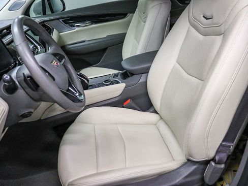Used 2024 Cadillac XT6 Premium Luxury FWD image 20