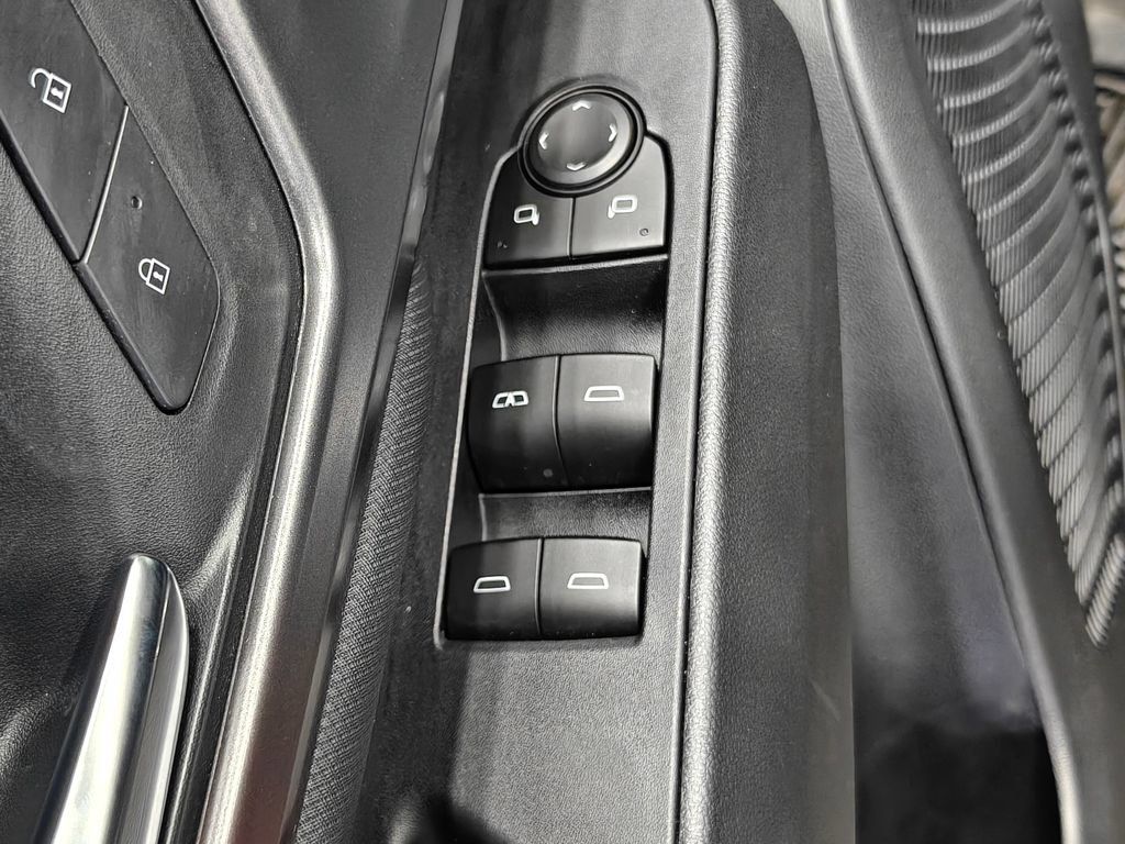 Used 2024 Chevrolet Equinox EV RS FWD image 60