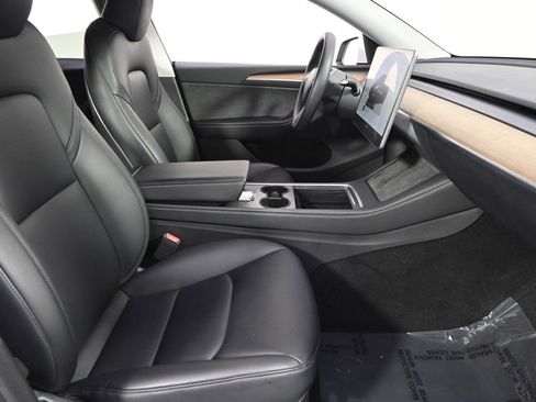 Used 2023 Tesla Model Y Long Range image 16