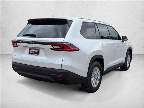 New 2026 Toyota Grand Highlander AWD image 2