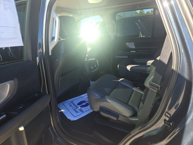 Used 2025 Ford Expedition Active AWD/4WD image 37