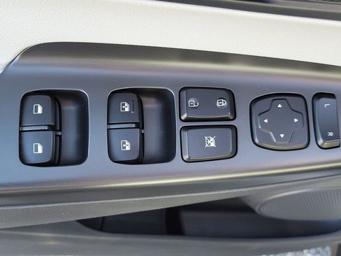 Used 2023 Hyundai Kona SEL image 15