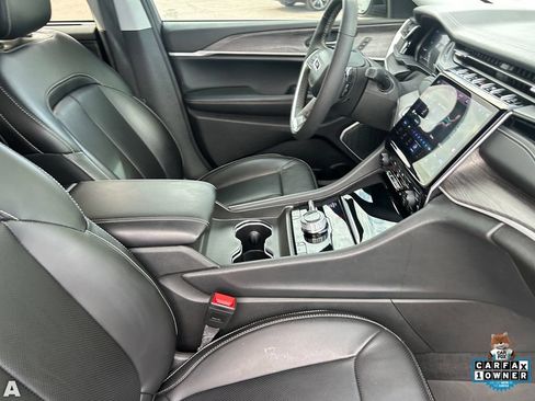Certified 2023 Jeep Grand Cherokee 4WD 4xe w/ Luxury Tech Group II image 12