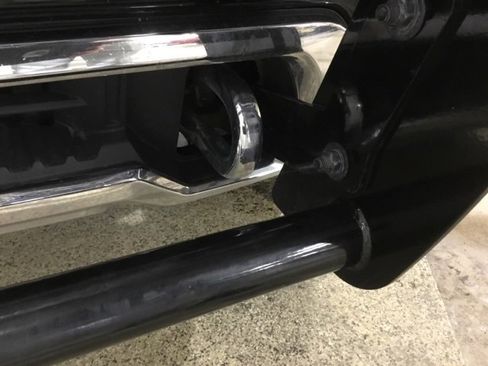 Used 2021 GMC Sierra 2500 Denali w/ Denali Black Diamond Edition image 9