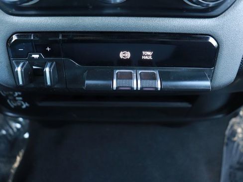Used 2024 RAM 3500 Big Horn image 18