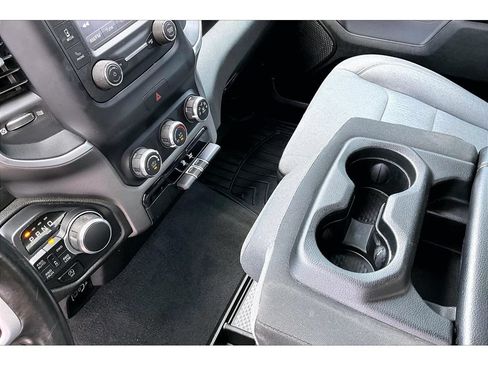 Used 2019 RAM 1500 Big Horn AWD/4WD image 18
