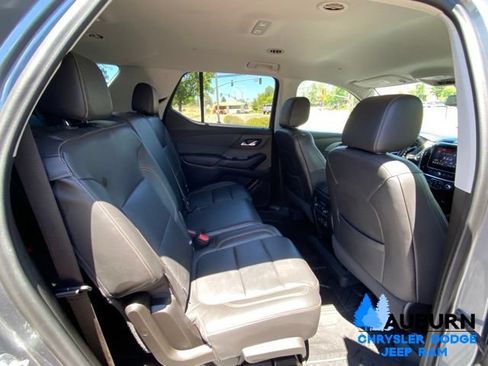 Used 2021 Chevrolet Traverse LT w/ LT Premium Package AWD/4WD image 21