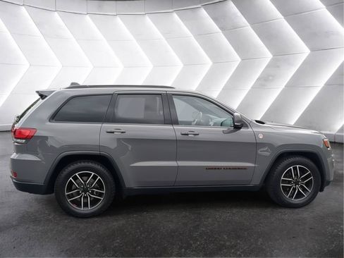 Used 2021 Jeep Grand Cherokee Trailhawk w/ Trailhawk Luxury Group AWD/4WD image 7