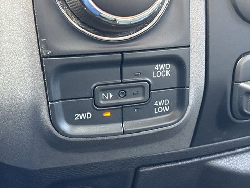 Used 2015 RAM 1500 Express AWD/4WD image 24