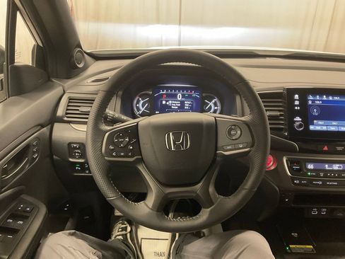 Used 2024 Honda Passport EX-L image 13