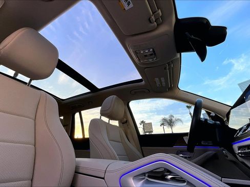 Used 2023 Mercedes-Benz GLS 450 4MATIC image 22