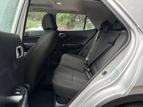Used 2026 Hyundai Venue SEL FWD image 24
