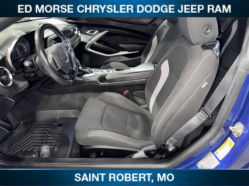 Used 2020 Chevrolet Camaro LT w/ RS Package image 25