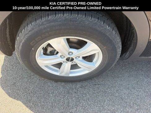 Used 2023 Kia Sorento LX FWD image 15