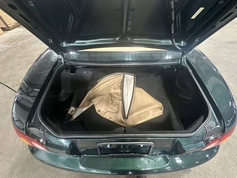Used 1999 MAZDA MX-5 Miata RWD image 26