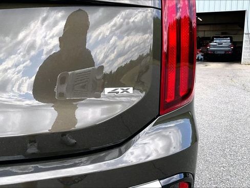 Used 2025 Kia Telluride S AWD/4WD image 23