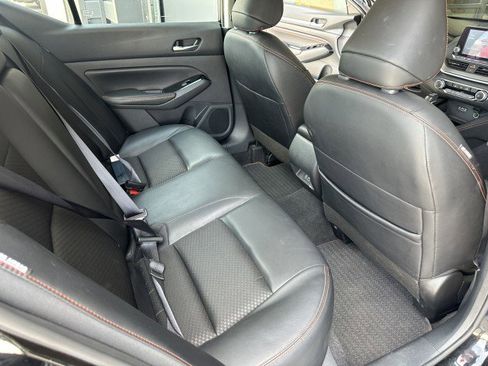 Used 2023 Nissan Altima 2.5 SR image 14