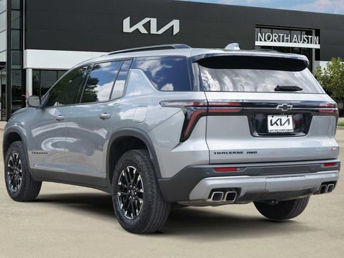 Used 2024 Chevrolet Traverse Z71 AWD/4WD image 4