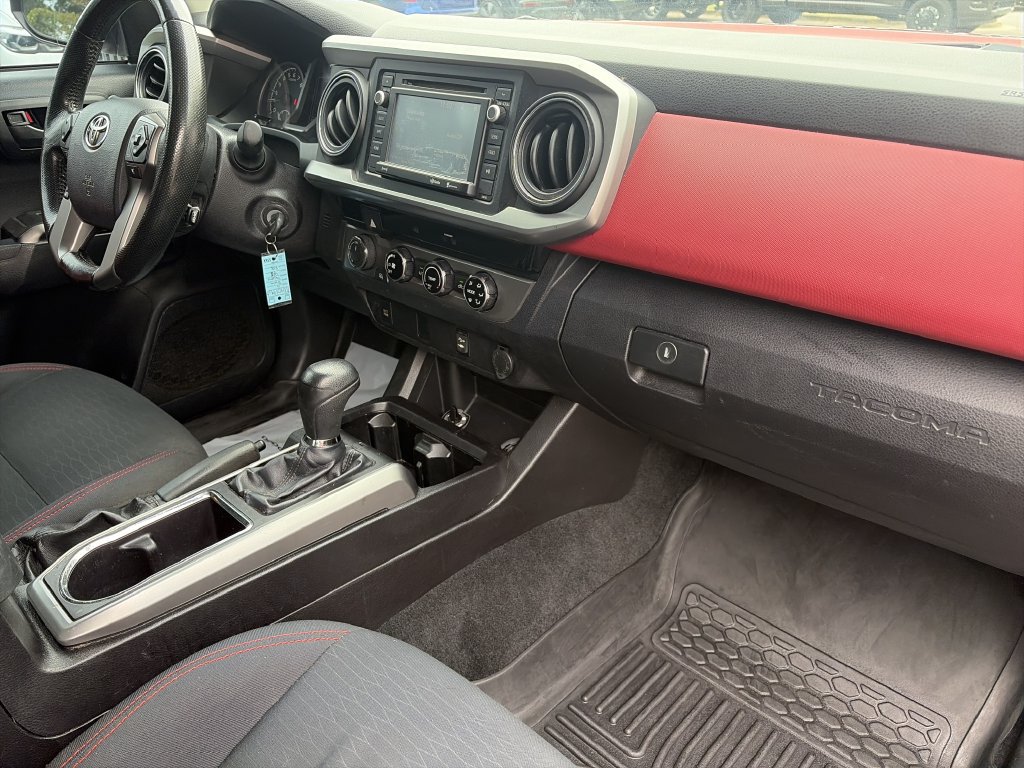Used 2016 Toyota Tacoma SR5 w/ Towing Package AWD/4WD image 29