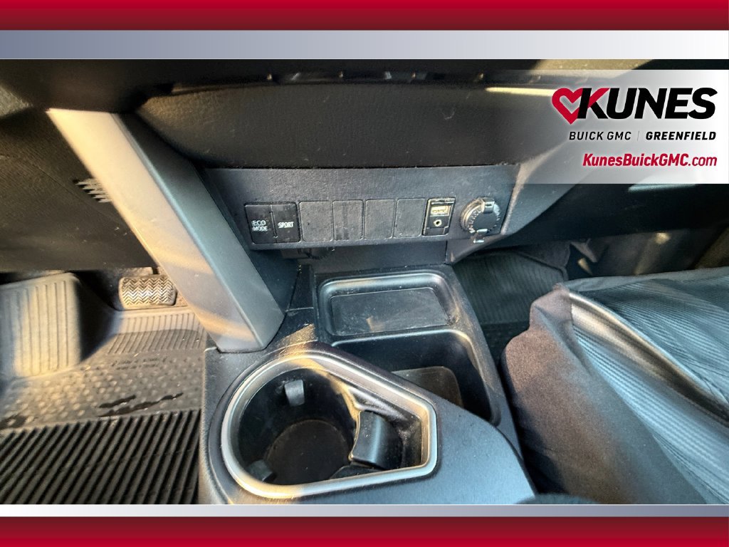 Used 2018 Toyota RAV4 XLE w/ Plus Extra Value Package AWD/4WD image 32