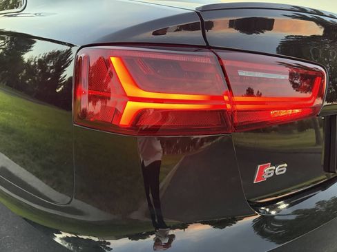 Used 2017 Audi S6 Premium Plus w/ Black Optic Package AWD/4WD image 7