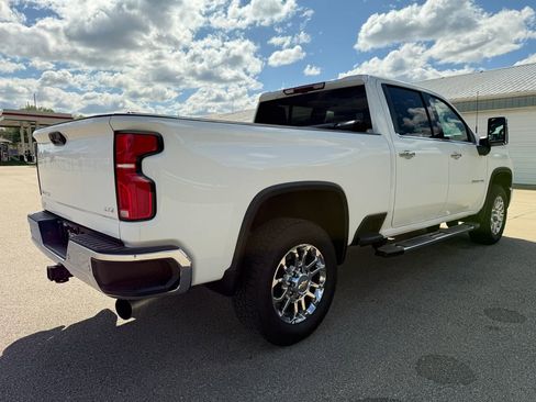 Used 2026 Chevrolet Silverado 2500 LTZ w/ LTZ Premium Package AWD/4WD image 5