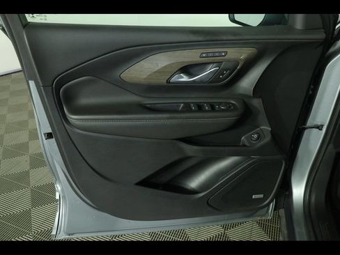 Used 2023 GMC Terrain Denali w/ Denali Premium Package AWD/4WD image 19