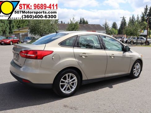 Used 2016 Ford Focus SE FWD image 7