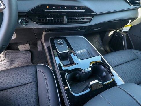 New 2025 Buick Enclave Sport Touring w/ Power Package image 18