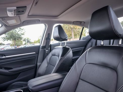 New 2025 Nissan Altima 2.5 SL image 8