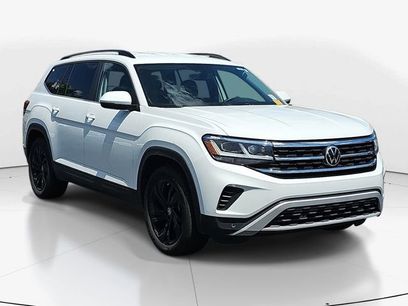 Used 2022 Volkswagen Atlas SE w/ Black Wheel Package