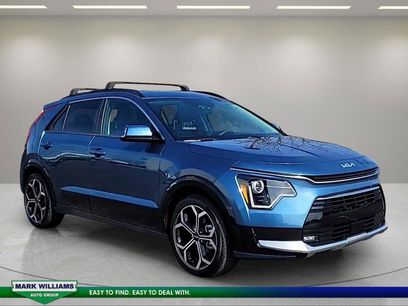 Used 2023 Kia Niro EX Touring