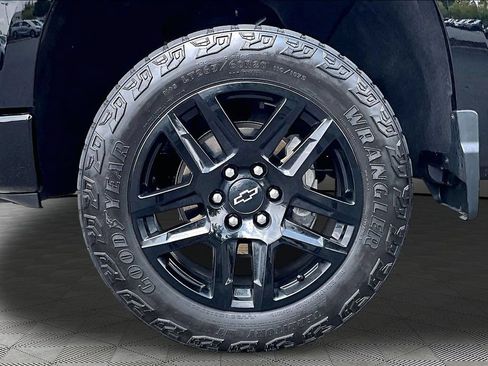 Used 2023 Chevrolet Silverado 1500 LT Trail Boss w/ Convenience Package II AWD/4WD image 24