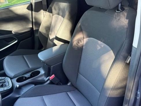 Used 2025 Kia Soul LX w/ LX Technology Package FWD image 13