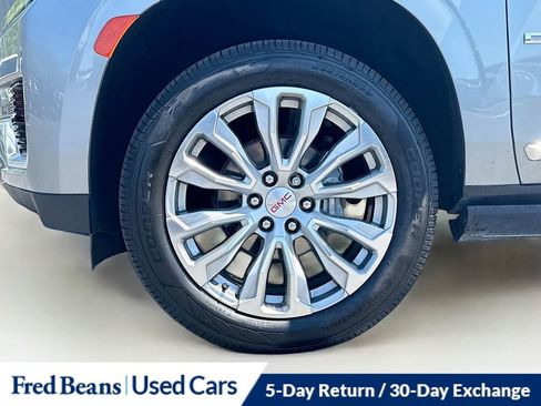 Used 2023 GMC Yukon XL Denali AWD/4WD image 37