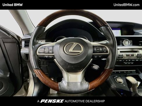 Used 2018 Lexus ES 350 w/ Ultra Luxury Package FWD image 6
