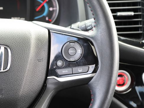 Used 2022 Honda Pilot Black Edition image 23