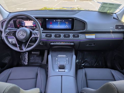 New 2026 Mercedes-Benz GLS 450 4MATIC image 31