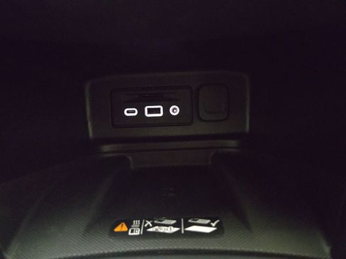 Certified 2020 Chevrolet Equinox Premier w/ Premier Redline Edition AWD/4WD image 27