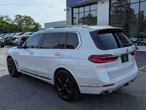 Used 2023 BMW X7 xDrive40i w/ Premium Package AWD/4WD image 11