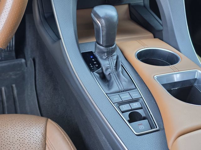 Used 2021 Toyota Avalon Limited FWD image 25