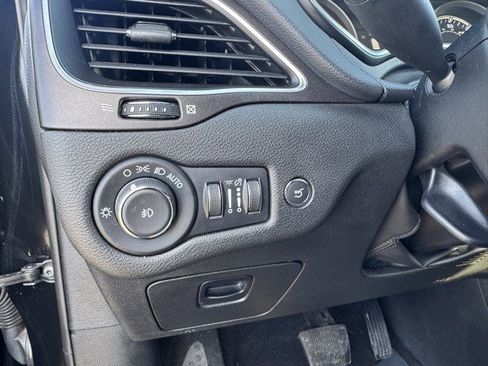 Used 2022 Jeep Cherokee Trailhawk w/ Comfort/Convenience Group image 15