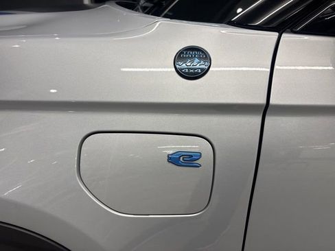 Used 2022 Jeep Grand Cherokee Trailhawk w/ Advanced Protech Group II image 24