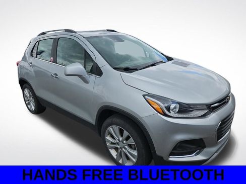 Used 2018 Chevrolet Trax Premier AWD/4WD image 3