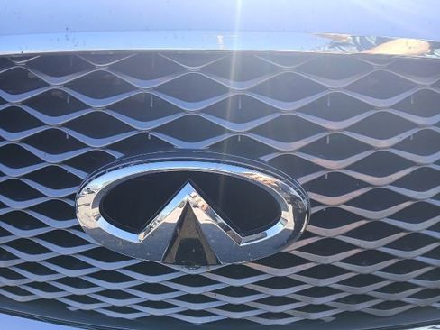 Used 2021 INFINITI QX80 Luxe w/ Cargo Package RWD image 2