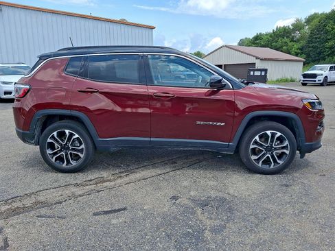 Used 2022 Jeep Compass Limited w/ Sun and Sound Group AWD/4WD image 26