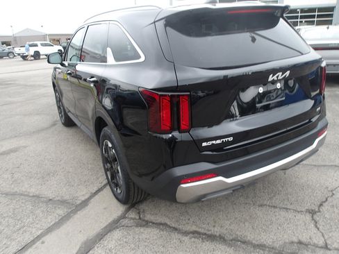 Used 2025 Kia Sorento S w/ Panoramic Sunroof Package AWD/4WD image 5