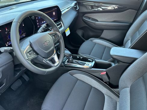 New 2026 Chevrolet TrailBlazer LT w/ Midnight Edition AWD/4WD image 9